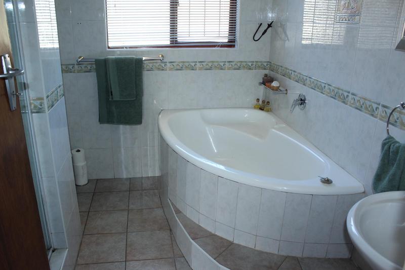 3 Bedroom Property for Sale in Tygerdal Western Cape